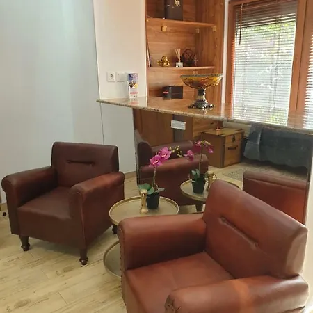 Apartment Central 4 Rent *